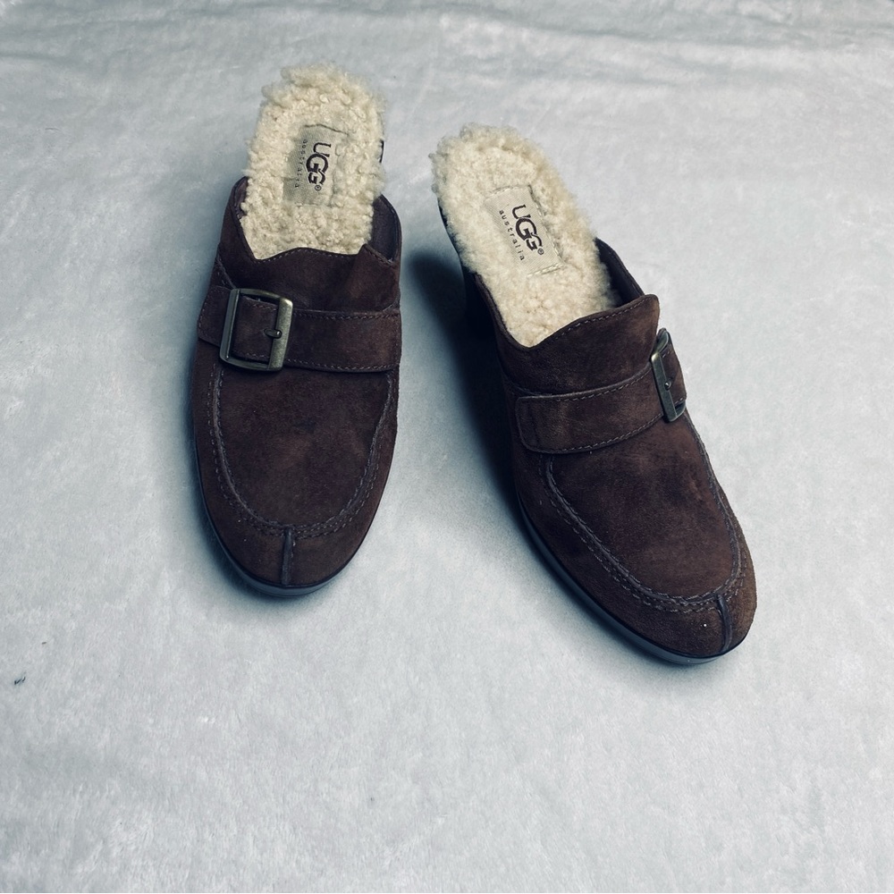 UGG Australia Isabella Brown Suede Clogs with 3.25” Heel Women’s Size 7